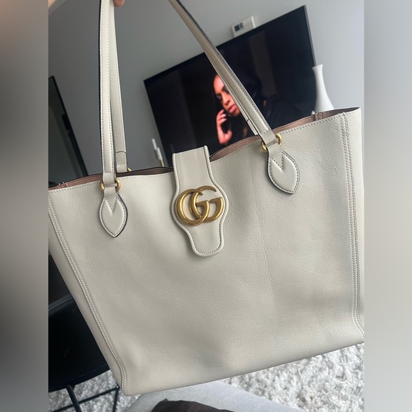 White Gucci Dahlia Tote purse double G, Medium - Picture 5 of 13